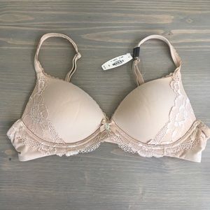 Victoria’s Secret Bra NWT Size 34B